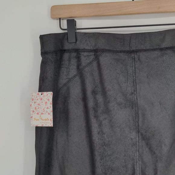 Free People Women's Midnight Vegan Suede Skinny Pants Size Large Pull On Legging - Picture 12 of 15